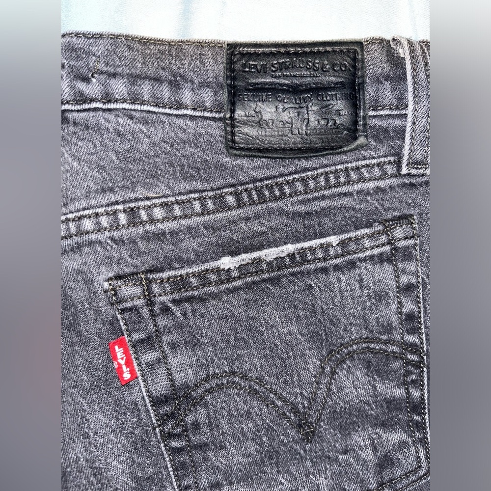 Levi’s button fly wedgie straight jeans -size 27